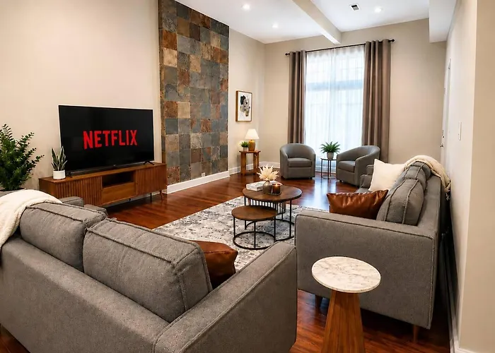 Apartment Mccormick Meetup - Prime Location - Sleeps 16 Chicago
