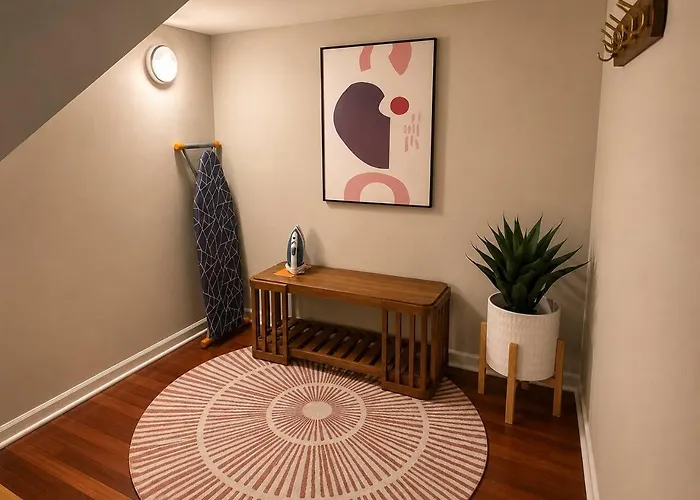 Apartment Mccormick Meetup - Prime Location - Sleeps 16 *