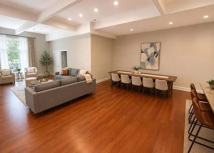 Apartment Mccormick Meetup - Prime Location - Sleeps 16 Chicago