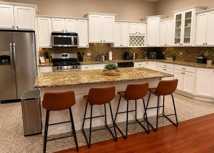Mccormick Meetup - Prime Location - Sleeps 16 *