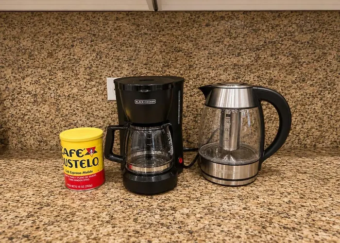 Apartment Mccormick Meetup - Prime Location - Sleeps 16
