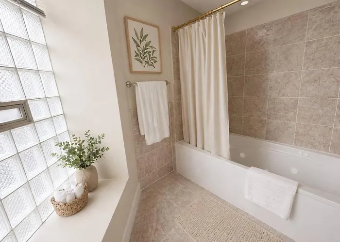 Mccormick Meetup - Prime Location - Sleeps 16 *