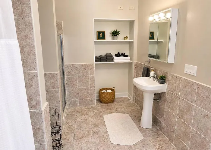 Mccormick Meetup - Prime Location - Sleeps 16 Apartment Chicago