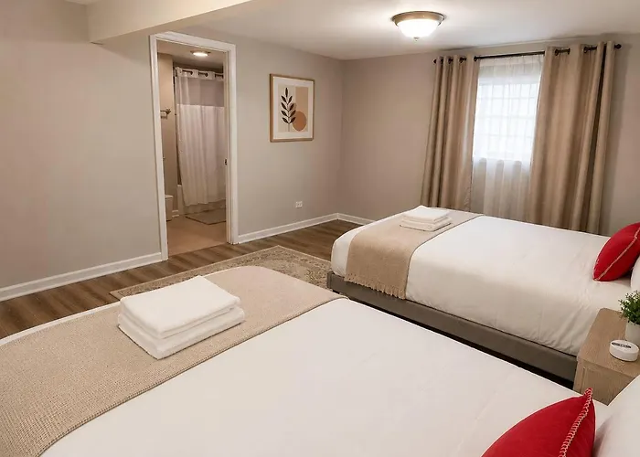 Mccormick Meetup - Prime Location - Sleeps 16 Apartment