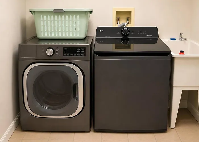Mccormick Meetup - Prime Location - Sleeps 16 Apartment *