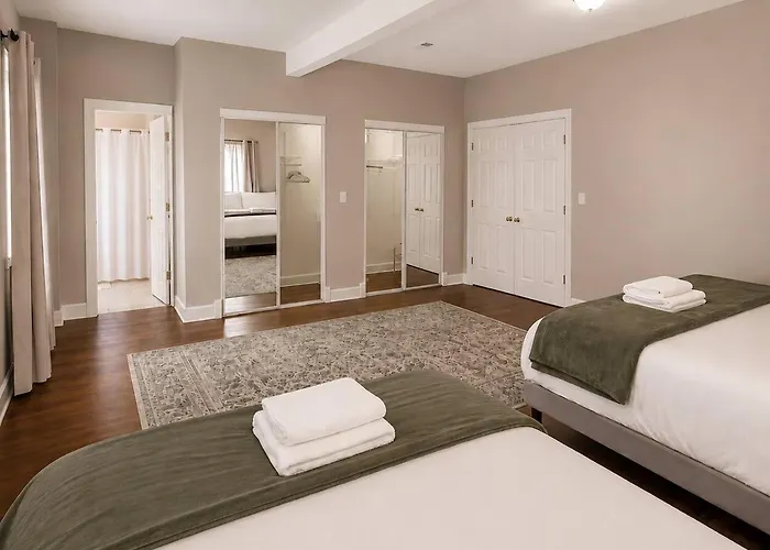 Mccormick Meetup - Prime Location - Sleeps 16 *