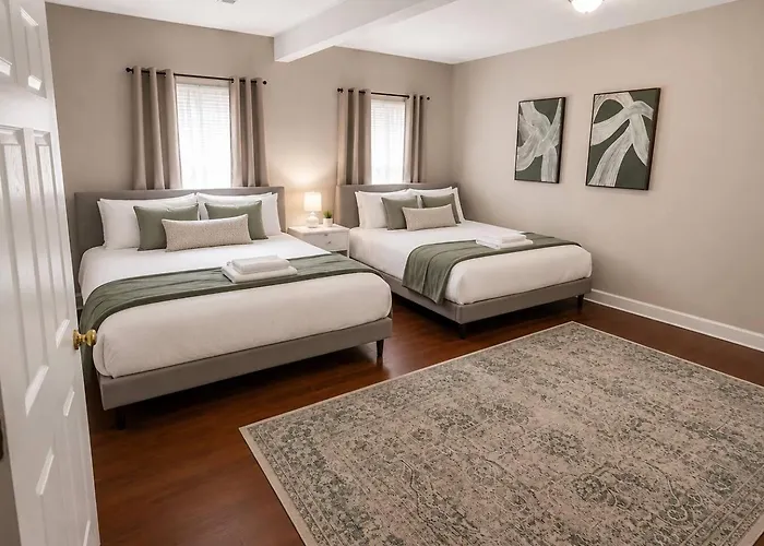 Apartment Mccormick Meetup - Prime Location - Sleeps 16 Chicago